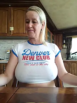 Snapshot of Lotus-blume1 chatting on November 2025 09:35:02 AM Lotus-blume1 online show from November 2025 09:35:02 AM