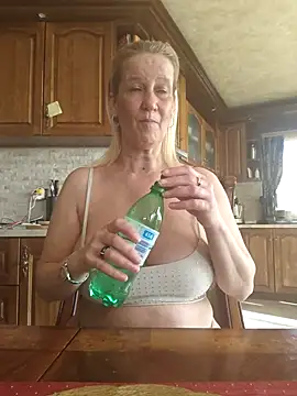 Lotus-blume1 online show from January 2026 09:58:02 AM