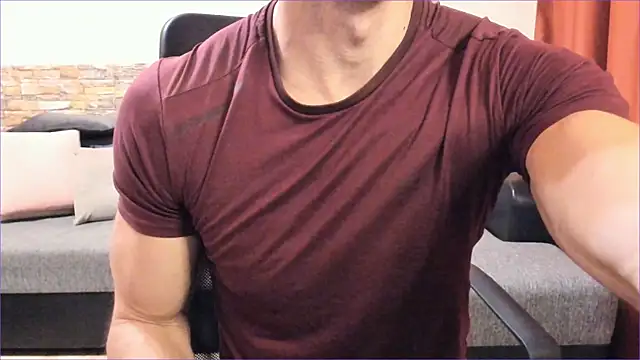 HotHunkTrainer online show from September 2025 06:17:01 AM