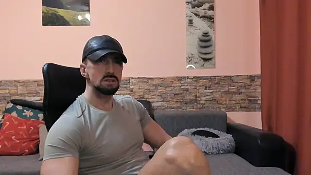 HotHunkTrainer online show from February 2026 09:22:01 AM