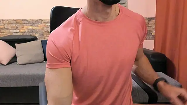 Snapshot of HotHunkTrainer chatting on December 2025 08:58:02 AM HotHunkTrainer online show from December 2025 08:58:02 AM