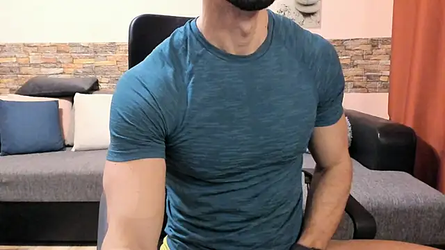 Snapshot of HotHunkTrainer chatting on December 2025 08:53:01 AM HotHunkTrainer online show from December 2025 08:53:01 AM