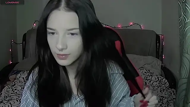 Snapshot of Miya_Dream_UKR chatting on November 2025 01:55:02 PM Miya Dream UKR online show from November 2025 01:55:02 PM