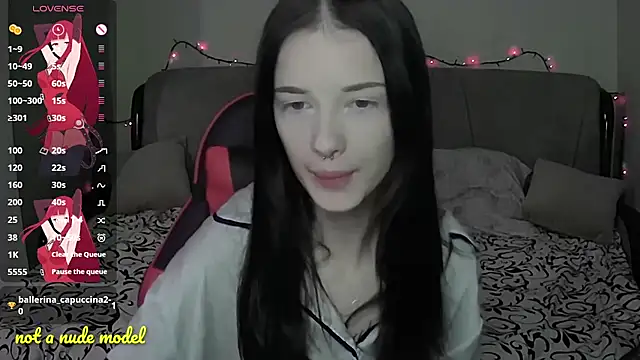 Snapshot of Miya_Dream_UKR chatting on December 2025 03:25:01 PM Miya Dream UKR online show from December 2025 03:25:01 PM