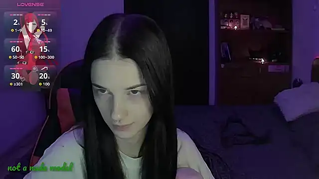 Snapshot of Miya_Dream_UKR chatting on November 2025 01:26:02 AM Miya Dream UKR online show from November 2025 01:26:02 AM