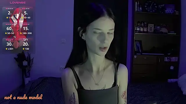 Snapshot of Miya_Dream_UKR chatting on November 2025 04:06:02 PM Miya Dream UKR online show from November 2025 04:06:02 PM