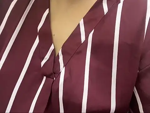 Snapshot of KEEP_010 chatting on October 2025 10:13:01 AM KEEP 010 online show from October 2025 10:13:01 AM