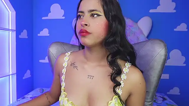 miss romyna online show from December 2025 11:02:02 AM