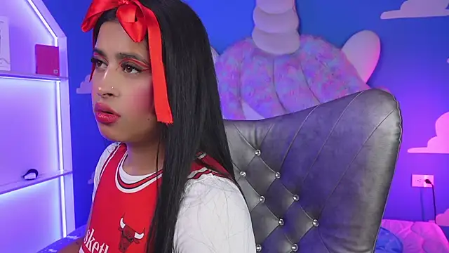 miss romyna online show from March 2026 11:06:02 AM