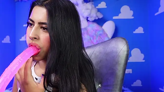 miss romyna online show from June 2026 11:10:02 AM