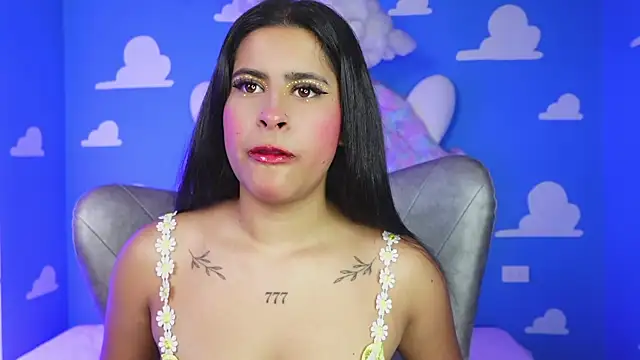 miss romyna online show from April 2026 11:05:01 AM