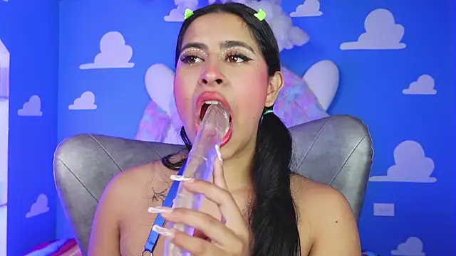 miss romyna online show from April 2026 11:05:01 AM