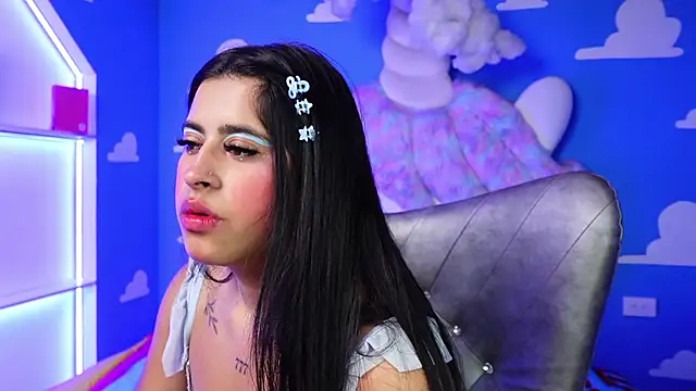 miss romyna online show from May 2026 11:05:01 AM