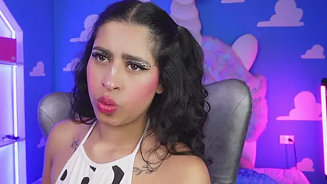 miss romyna online show from March 2026 11:05:02 AM