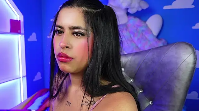 miss romyna online show from April 2026 11:03:02 AM