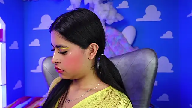 miss romyna online show from May 2026 11:03:02 AM