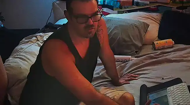 Snapshot of badboybrad11 chatting on February 2025 04:05:02 PM badboybrad11 online show from February 2025 04:05:02 PM