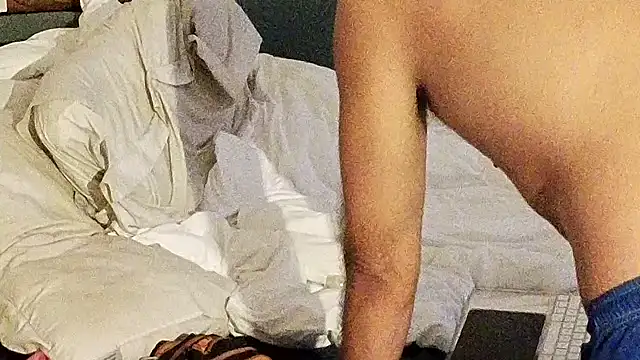 badboybrad11 online show from March 2026 02:21:01 AM