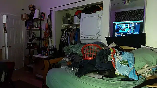 badboybrad11 online show from October 2025 01:05:01 AM