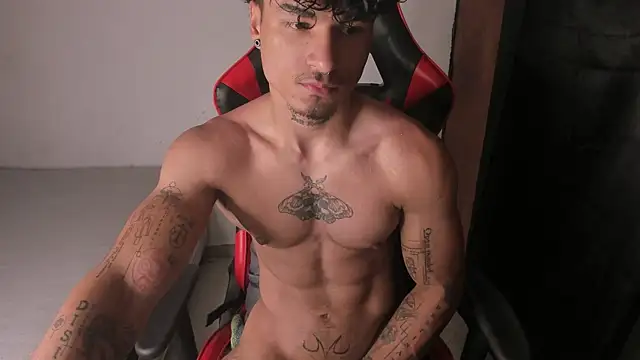 Thomas Fit1 online show from May 2026 04:12:02 AM