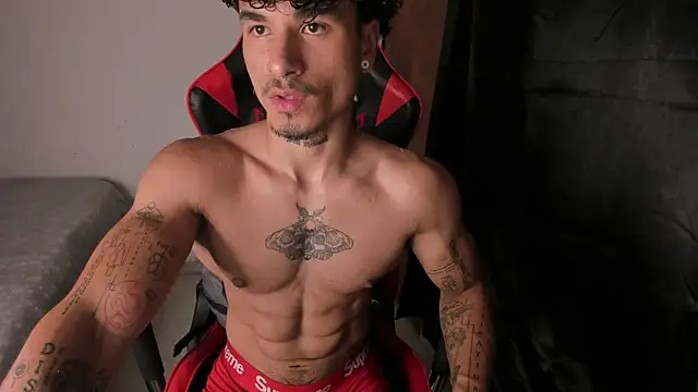 Thomas Fit1 online show from May 2026 10:15:01 PM