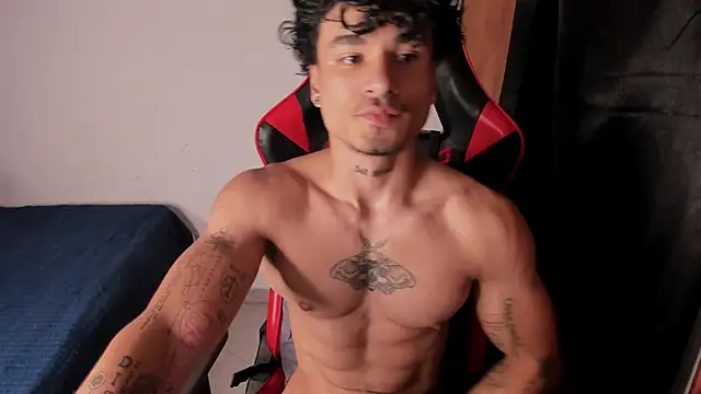 Thomas Fit1 online show from May 2026 09:57:01 PM