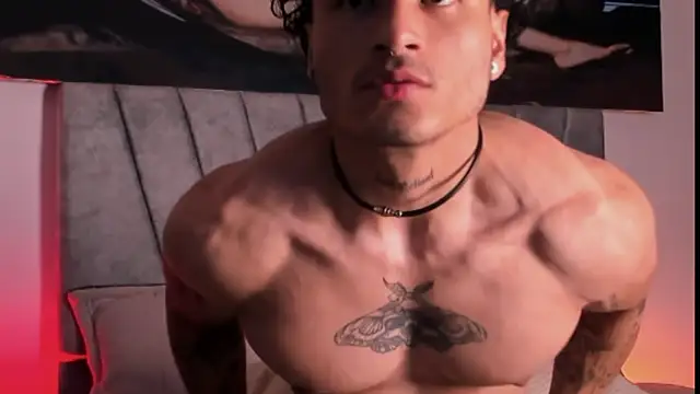 Thomas Fit1 online show from December 2025 02:33:01 AM