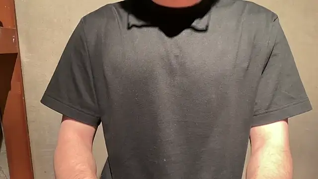 Snapshot of rickyyy0201 chatting on February 2025 03:28:02 PM rickyyy0201 online show from February 2025 03:28:02 PM