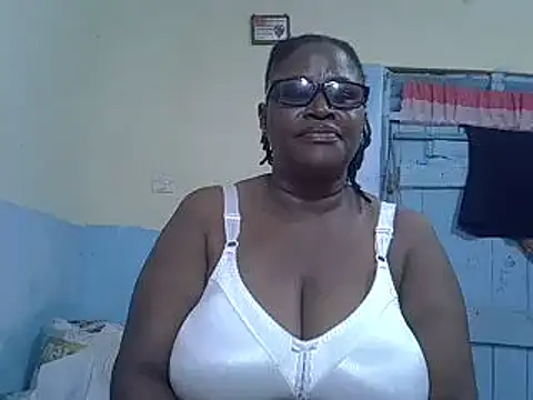 Snapshot of sexy_bigboobss chatting on October 2025 08:33:01 AM sexy bigboobss online show from October 2025 08:33:01 AM