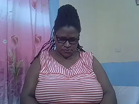 Snapshot of sexy_bigboobss chatting on March 2025 06:33:02 AM sexy bigboobss online show from March 2025 06:33:02 AM
