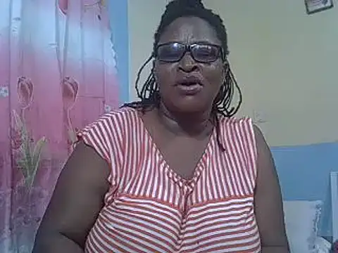 Snapshot of sexy_bigboobss chatting on March 2025 12:35:02 PM sexy bigboobss online show from March 2025 12:35:02 PM