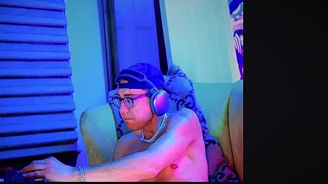 YouLikeBigDick9 online show from January 2025 09:32:02 AM
