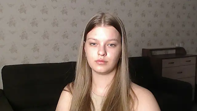 EmySway online show from March 2025 06:45:02 PM
