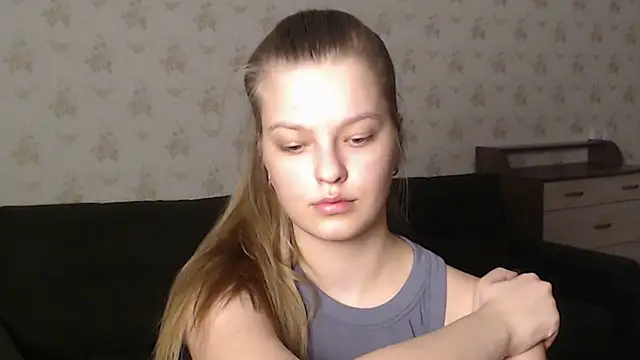 EmySway online show from March 2025 08:21:01 PM