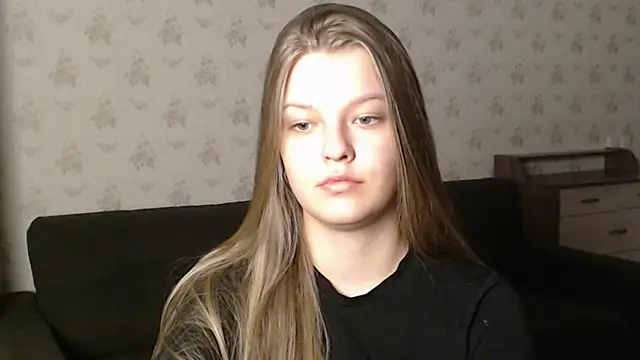 EmySway online show from March 2025 05:49:01 PM