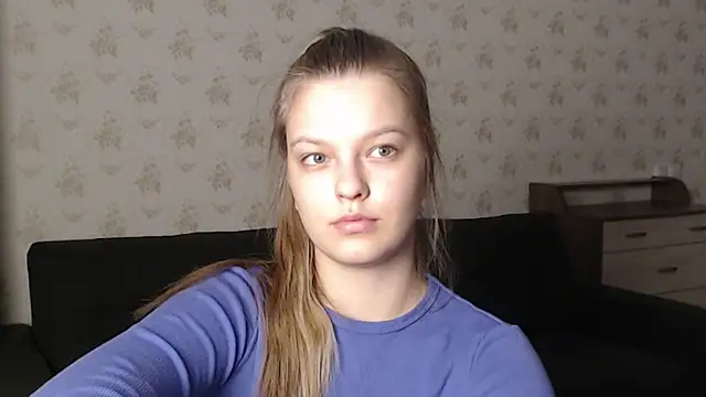 EmySway online show from February 2025 05:42:01 PM