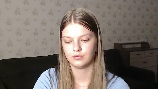 EmySway online show from March 2025 08:09:02 PM