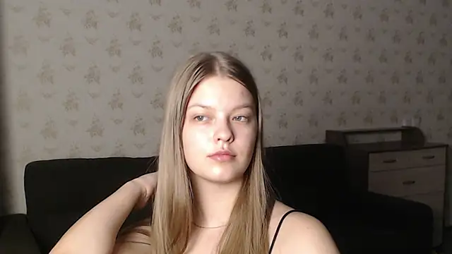 EmySway online show from December 2024 12:30:02 AM