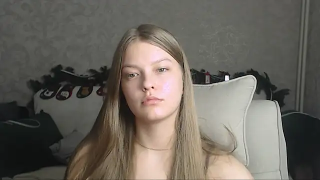 EmySway online show from January 2025 05:16:01 PM