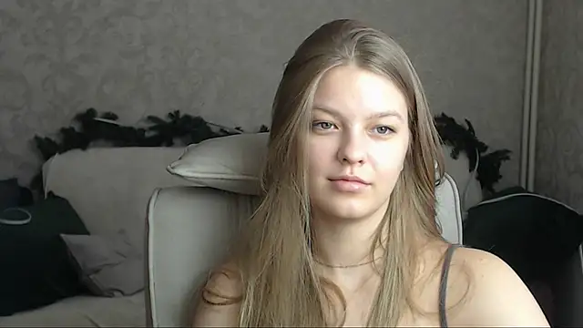 EmySway online show from January 2025 04:37:02 AM