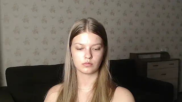 EmySway online show from December 2024 07:57:01 PM