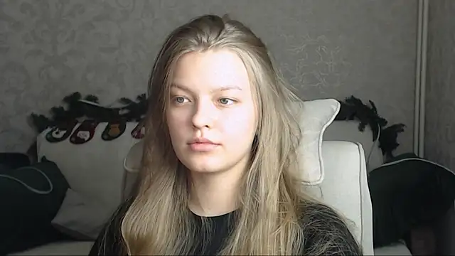 EmySway online show from January 2025 01:38:01 PM