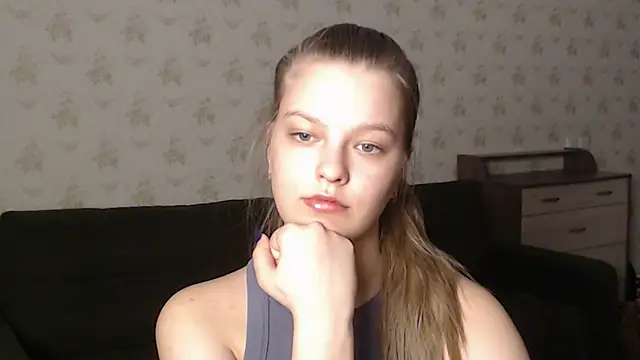 EmySway online show from March 2025 04:54:01 PM