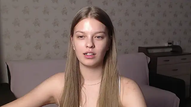 EmySway online show from December 2025 02:17:01 PM