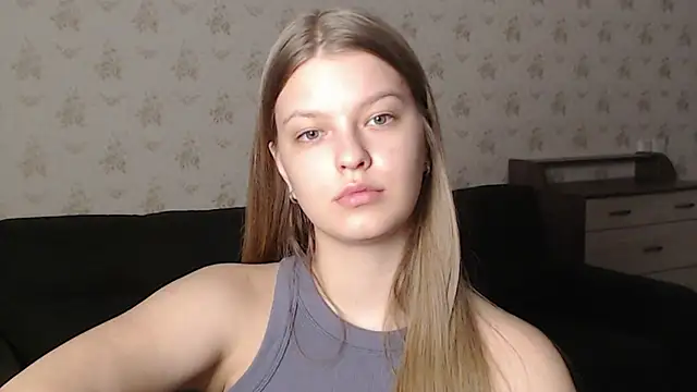 EmySway online show from February 2025 06:01:02 PM