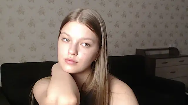 EmySway online show from February 2025 09:04:02 PM