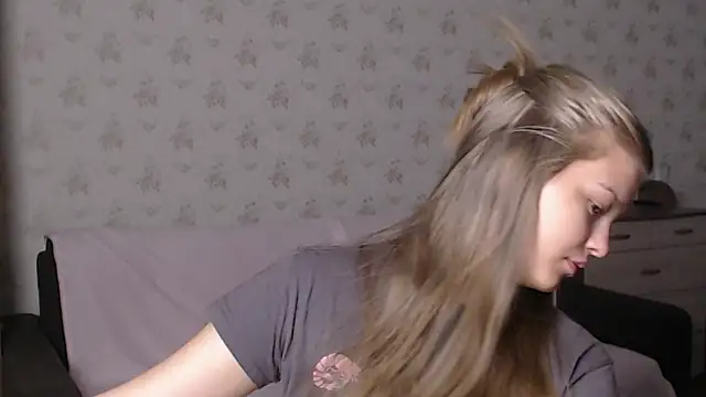 EmySway online show from November 2025 04:00:01 PM