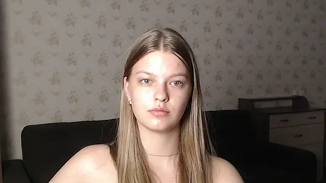 EmySway online show from December 2024 02:32:01 PM