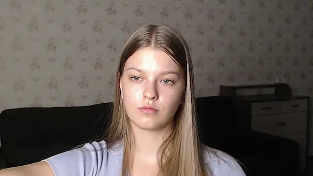 EmySway online show from December 2024 09:09:02 PM
