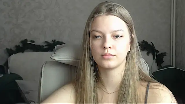 EmySway online show from January 2025 04:36:01 AM